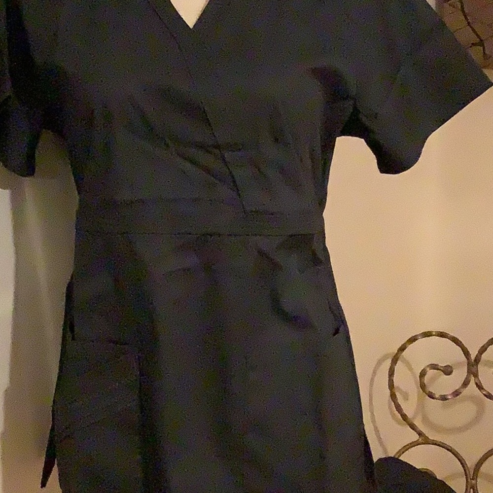 Scrubs bundle two - Picture 5 of 12